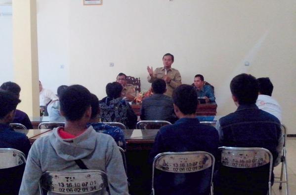 21 ORANG GAGAL BERANGKAT AKIBAT PENIPUAN CALO