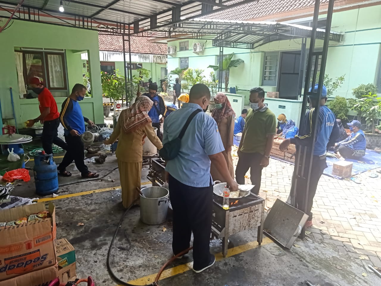 DAPUR UMUM TAGANA KABUPATEN BOJONEGORO BERSAMA DINAS SOSIAL PPA KABUPATEN NGANJUK