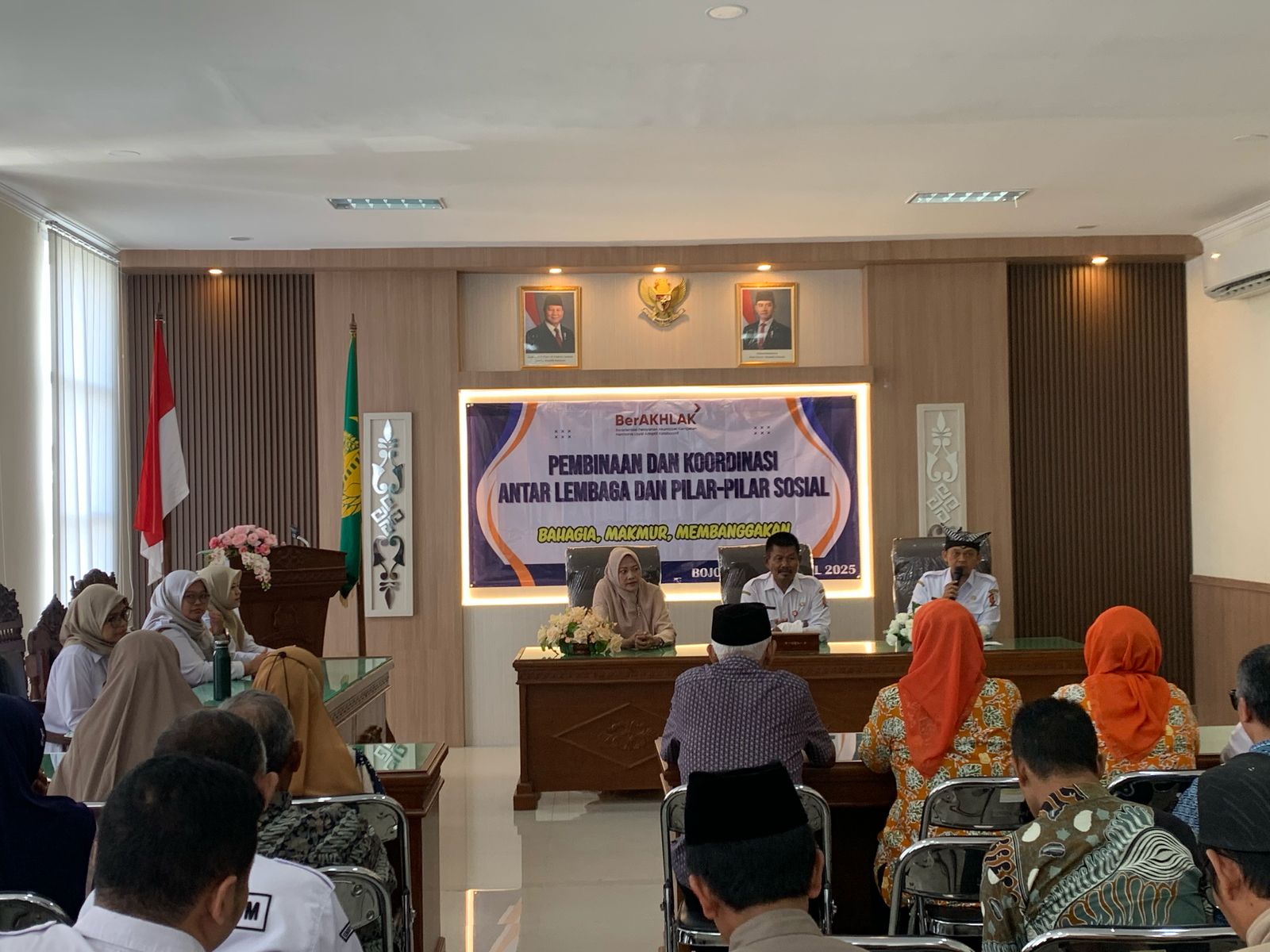 Pembinaan dan Koordinasi Lembaga dan Pilar Sosial