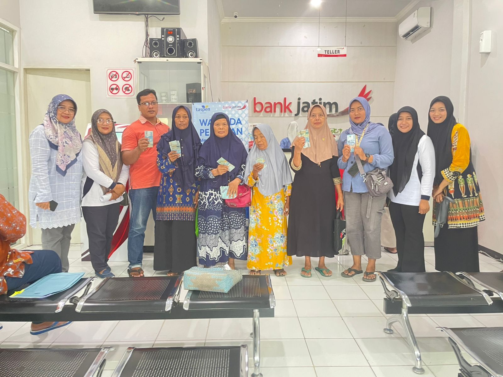 PEMKAB BOJONEGORO SALURKAN BANTUAN USAHA EKONOMI PRODUKTIF TAHUN 2025 DI 18 KECAMATAN