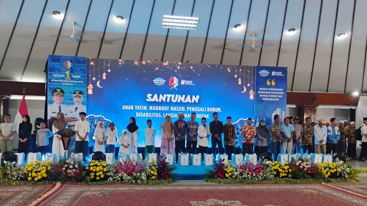 1 TAHUN KEPEMIMPINAN BUPATI DAN WABUP TUMBUHKAN KEPEDULIAN SOSIAL RAMADHAN