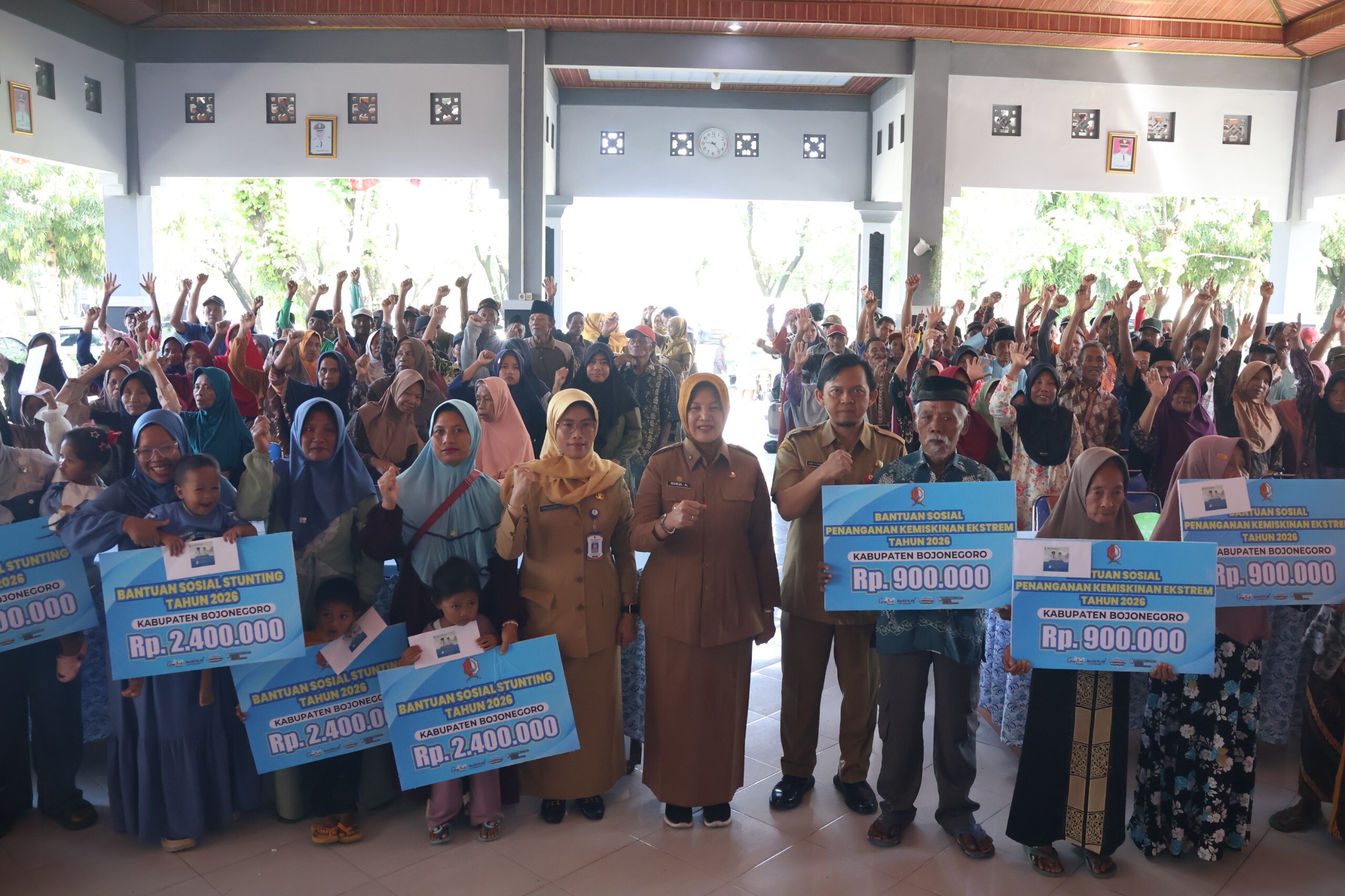 Pemkab Bojonegoro Salurkan Bansos Kemiskinan Ekstrem dan Stunting Tahun 2026