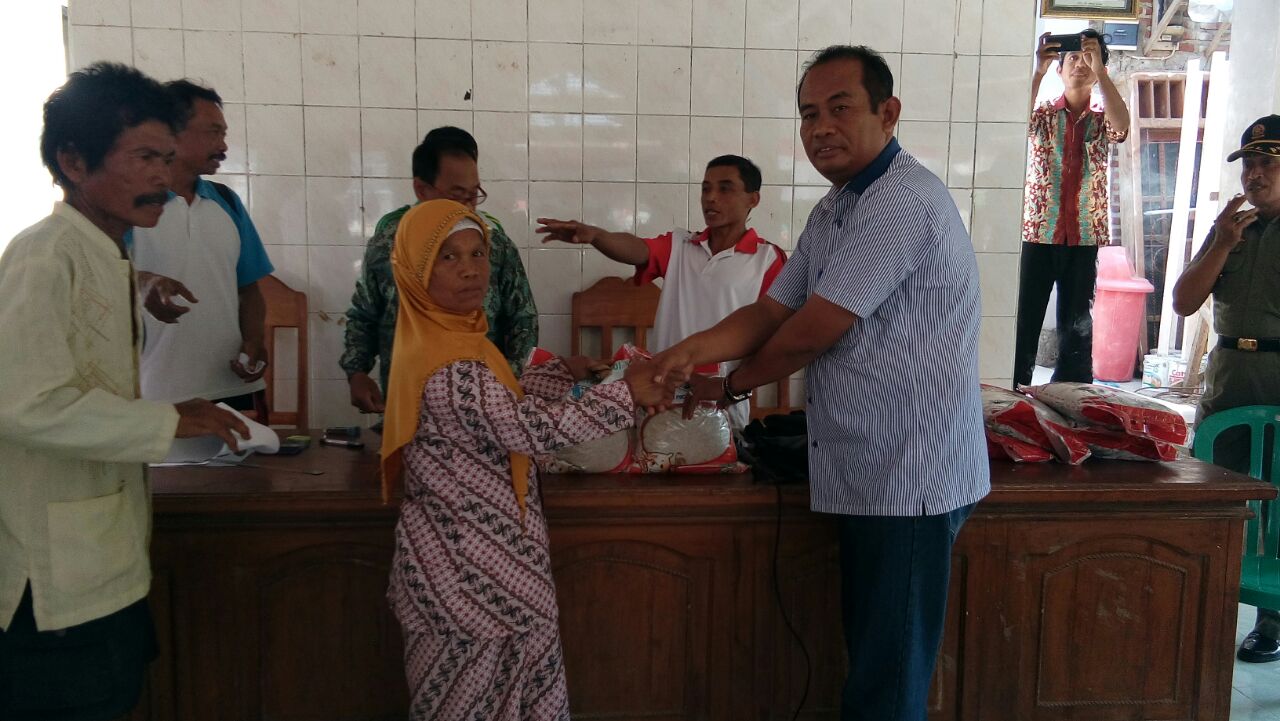 PENYALURAN TUAN RASIDI - BANTUAN BERAS BERSUBSIDI