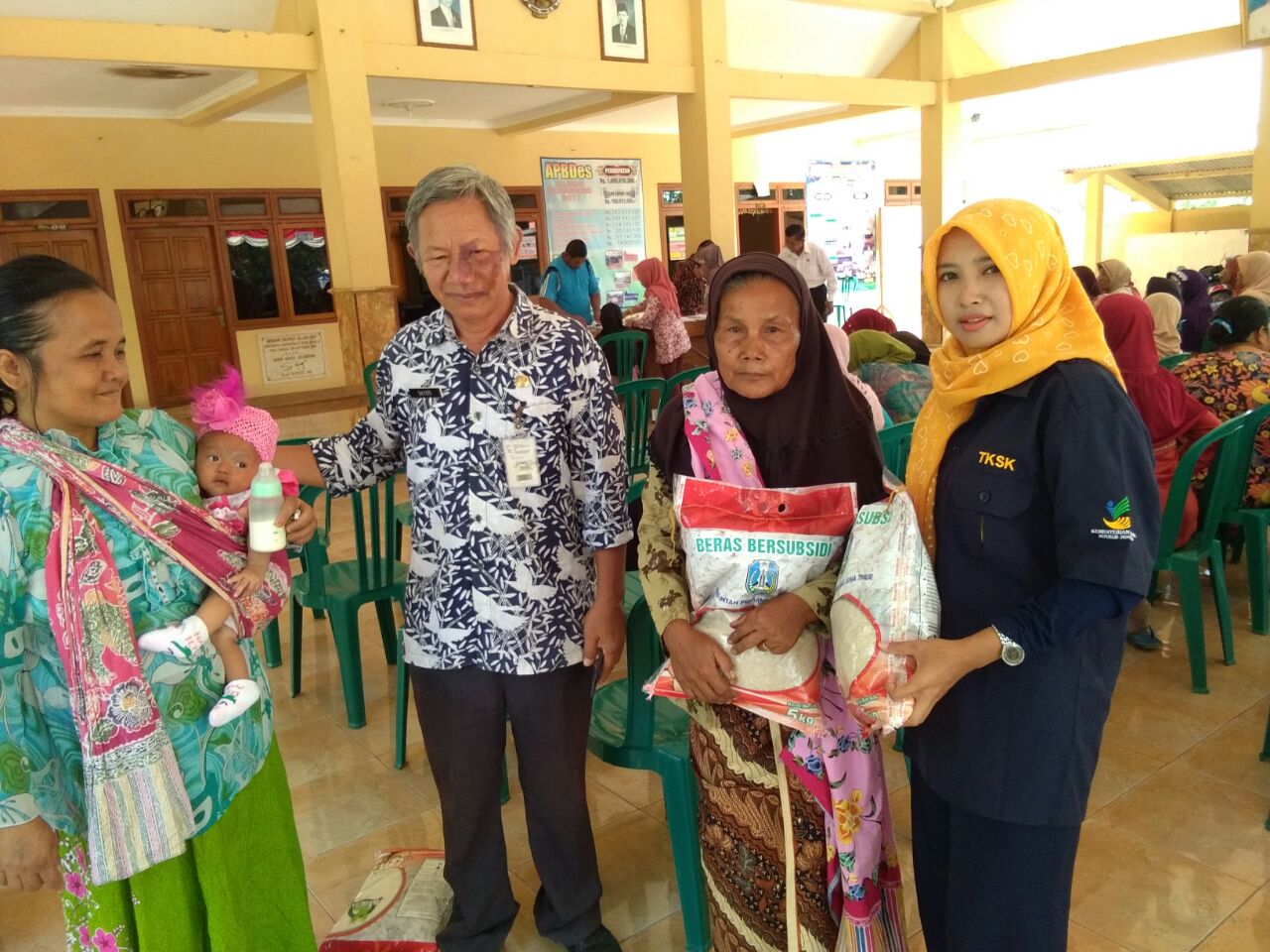 PENYALURAN TUAN RASIDI - BANTUAN BERAS BERSUBSIDI