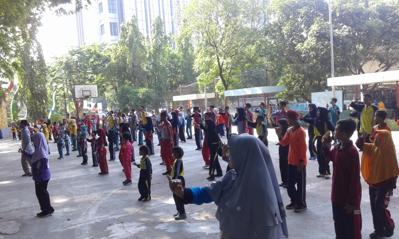 LATIHAN GERAKAN BISINDO